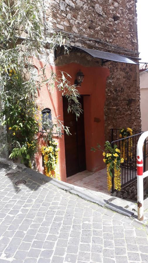 Appartamento Roccia Dambra Cori Esterno foto